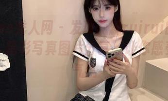 Xiuren秀人网 – 发现蕊蕊ruirui的圣诞魅力：精彩写真图片分享，让你感受节日气氛