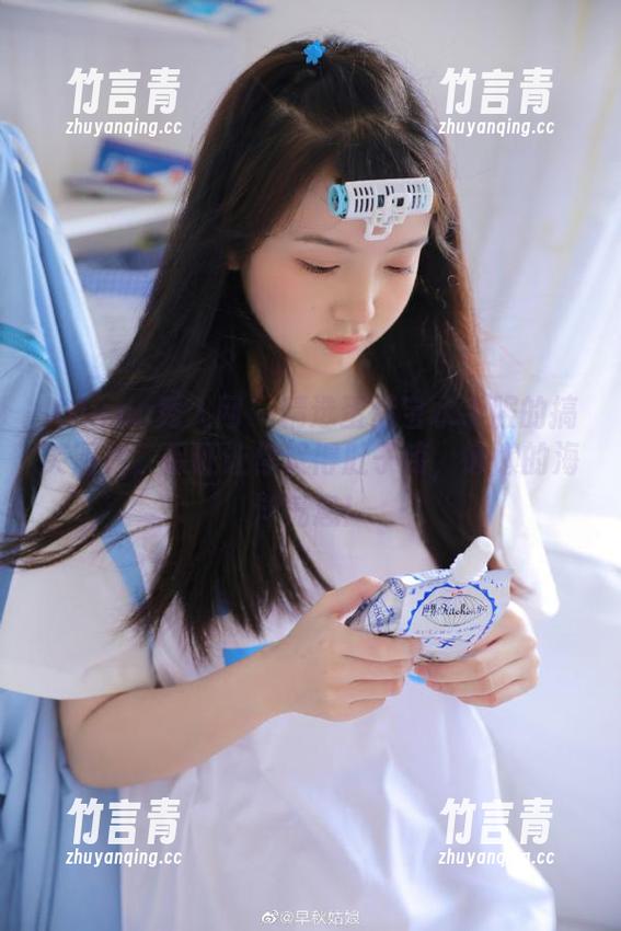Xiuren秀人网 - 精选蛋蛋宝水手服的搞笑图片，保证让你笑得肚子疼，懒懒的海洋气息！