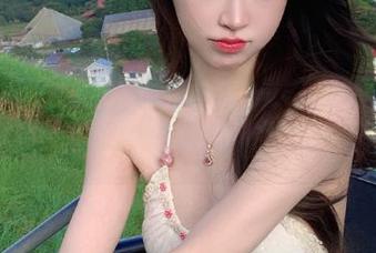 Xiuren秀人网 – 私房短裤写真欣赏：谢芷馨Sindy带来的清新夏日图片