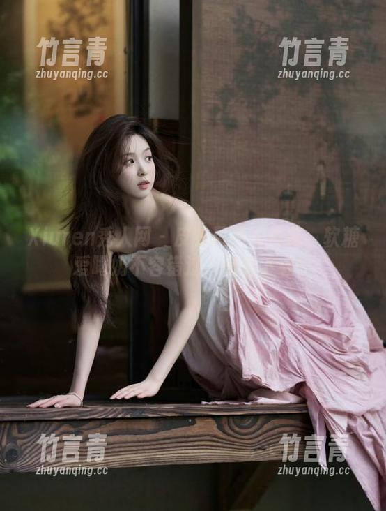 Xiuren秀人网 - 皮衣风格写真集：软糖爱喝奶不容错过，精彩下载！