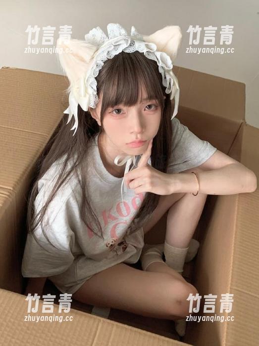 Xiuren秀人网-陈怡曼 Xiuren秀人网 - 旗袍之旅:陈怡曼全套图集呈现的古今美学