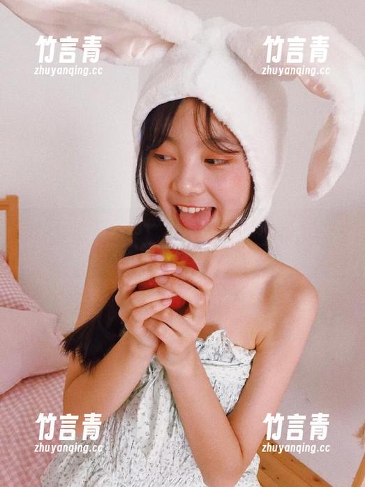 Xiuren秀人网 - 麻布学妹独家皮衣图包分享，带你领略青春的无限可能！