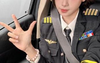 Xiuren秀人网 – 黄乐然丝袜写真集，高清呈现她的独特风格与无限魅力