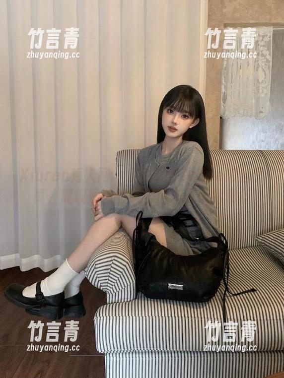 Xiuren秀人网-黄可Christine Xiuren秀人网 - 黄可Christine肉丝写真,展现她独特风格的精致图片赏析