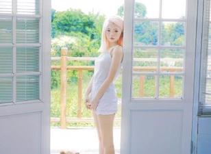 YouMi尤蜜荟 – Carol周妍希清新泳装图集：无圣光带你领略夏天的纯粹与美好！