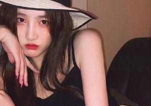 YouMi尤蜜荟 – 周妍希毛衣私房写真，来看看这些令人忍俊不禁的图片！
