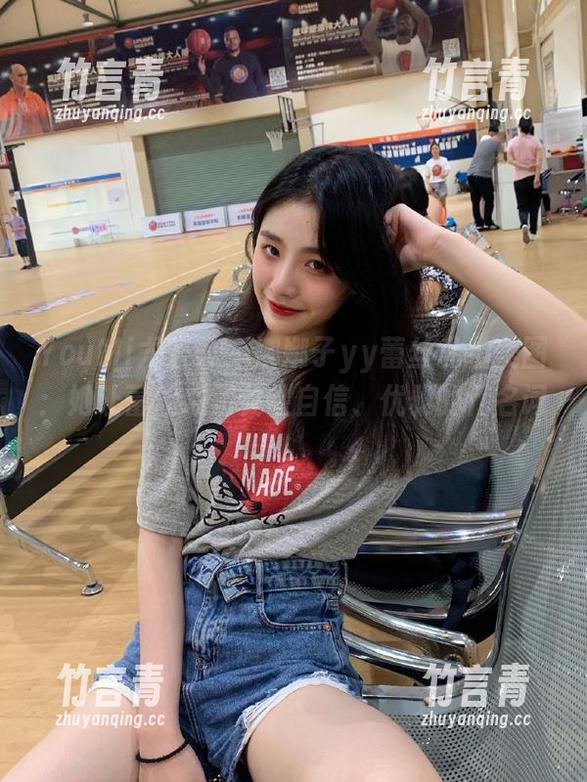 YouMi尤蜜荟 - 娜娜子yy蕾丝私拍美图：她让蕾丝成了女性自信、优雅的代名词。