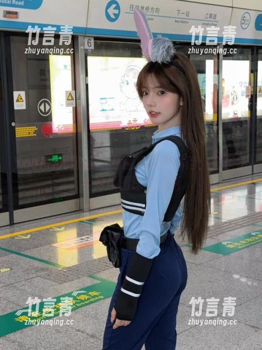 YouMi尤蜜荟 - 私房写真新体验：黄乐然学妹原图深入解析