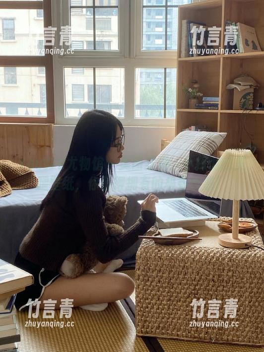 YouWu尤物馆 - 美图狂潮：小探戈的美腿壁纸，你值得拥有的极致诱惑！