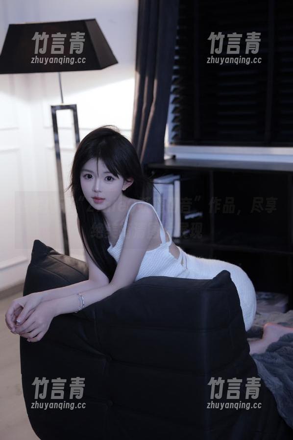 ZinieQ 在线探索“ZinieQ妖精初音”作品,尽享绝美高清图片展现