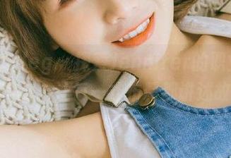 beautyleg – 探索Jennifer的职业装私房写真：让每一寸布料都讲述故事