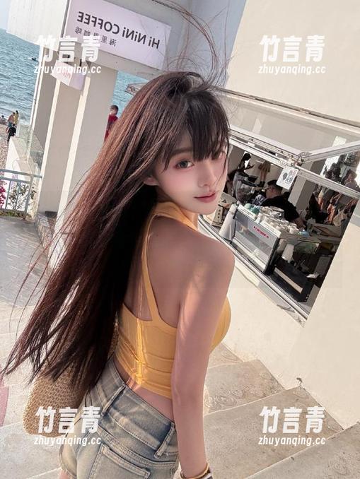 beautyleg - 最新Queena校服套图来了，个性与青春在这里碰撞，快来围观吧！