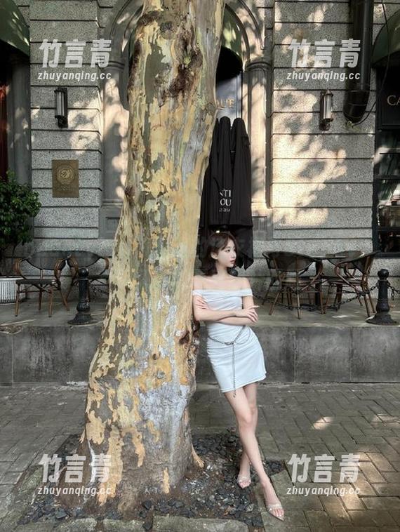 beautyleg-Stephy beautyleg - 耀眼的连衣裙与Stephy:引人入胜的写真图片回顾