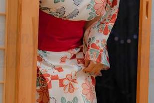 不容错过的nyako喵子大魔王写真集《裤里丝》资源，送给喜欢她的你！
