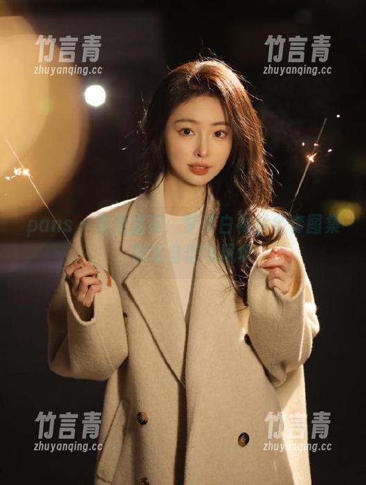 pans - 视觉盛宴：梦梦白衬衫全套图集，尽显自信与风华