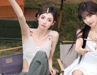 丝慕GIRL – 从红裙看佳佳：分享这份写真合集，记录下无尽的优雅与创意