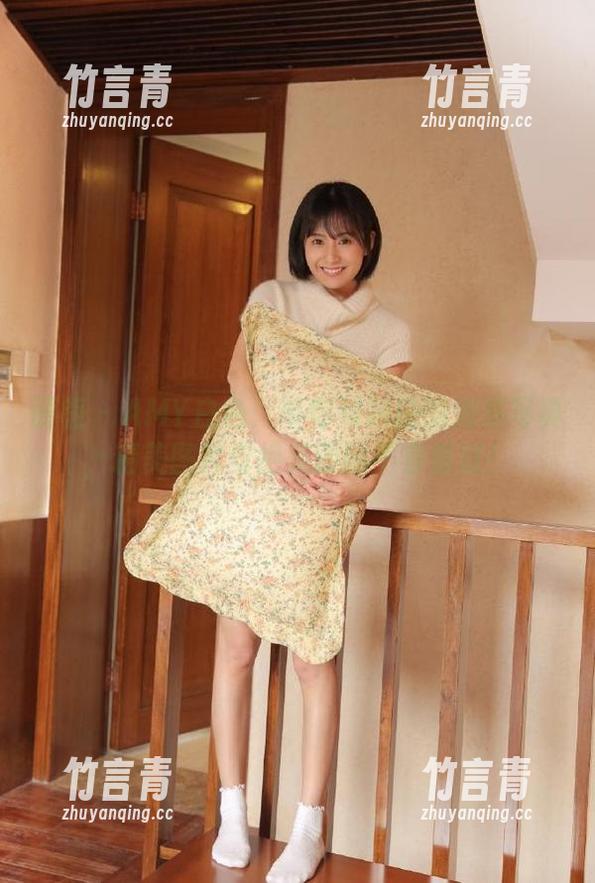 丽柜 - AMY白色：带你领略她的浪漫写真，精美图片与绝美原图不容错过！