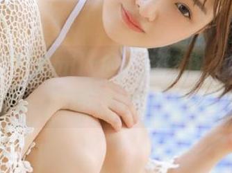 丽柜 – 探索Amily的短裙魅力，原图在线分享，绝美写真不可错过！
