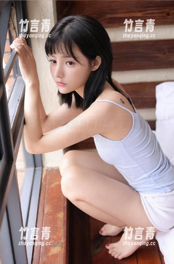 丽柜 - 写真艺术的新高峰：婷婷镂空作品原图大公开