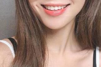 丽柜 – 感受敏儿的全套连衣裙作品，绽放女生的独特魅力时刻