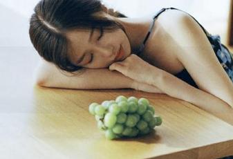 丽柜 – 王炜炜礼服写真作品合集，欣赏一系列唯美的精选照片
