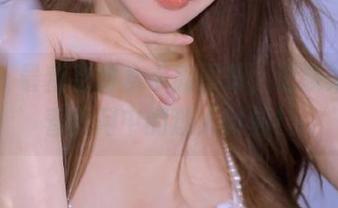 丽柜 – 最新甜甜水手服图册，记录她在青春岁月中的迷人时刻！