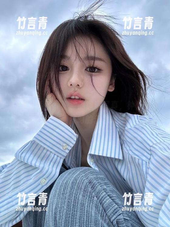 丽柜 - 绝美高清香脂莲莓写真，钟情分享与你共舞梦幻的艺术之旅！