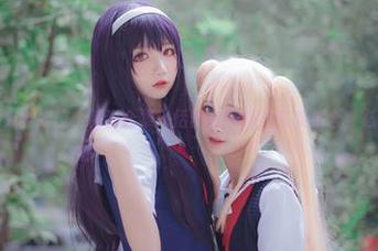 五更百鬼学姐校服精选合集：恬静与性感的完美结合，必看作品
