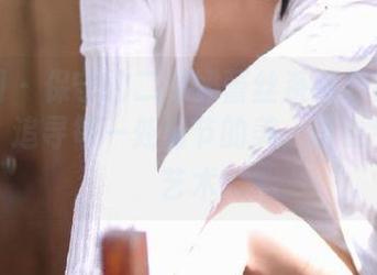 微密圈 – 保守的二舅妈蕾丝系列写真美图更新：追寻每一处细节的美，感受生活的艺术