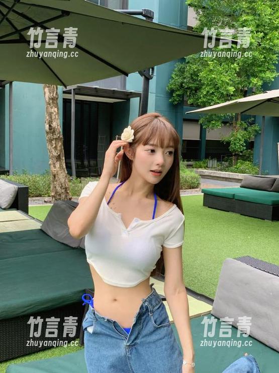 微密圈 - 感受真实：保守的二舅妈对镜写真高清原图分享