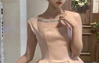 克拉女神 – 看看这些最新的照片，佳莹女王如何用女王气场征服所有人的心！