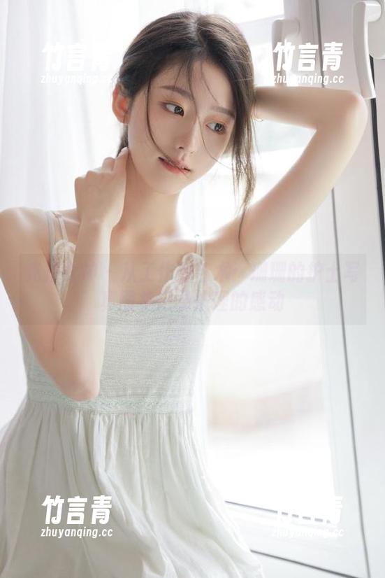克拉女神 - 从工作到艺术：珊珊的护士写真图集记录护理的感动