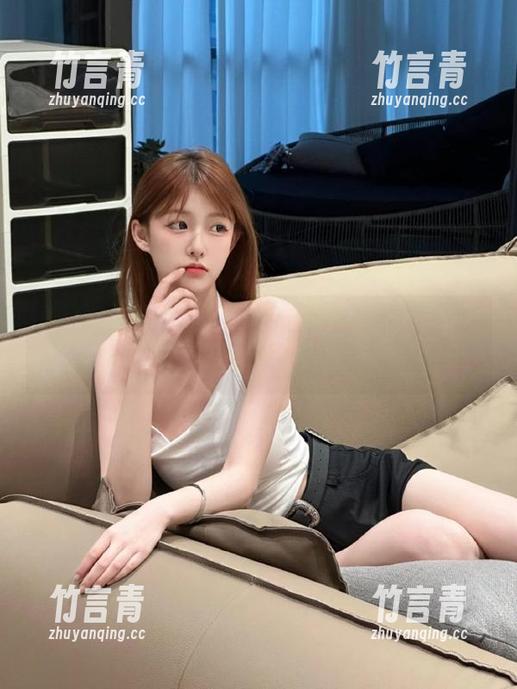 夏日欢乐，兔玩映画泳池系列私拍带来的梦幻图片分享