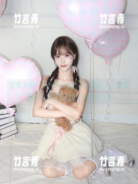 初夏女神 - 海军风尚的最佳代言人，双双海军服JK套图资源全网发布！
