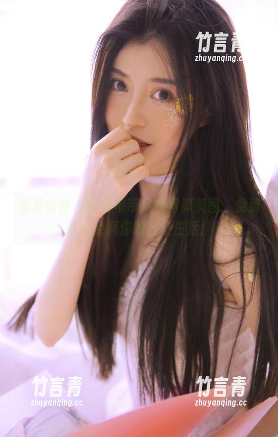 初夏女神 - 安妮吊带风情写真美图，免费下载点亮你的日常生活！