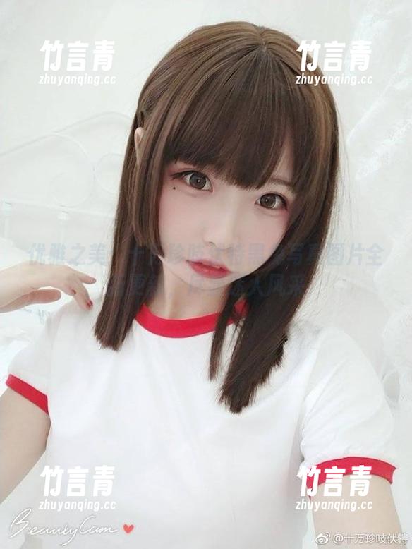 优雅之美：十万珍吱伏特黑兔写真图片全新更新，尽显迷人风采