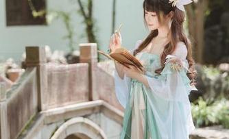 叉子宝宝独家镂空图包更新，尽显光影交错的绝美瞬间！