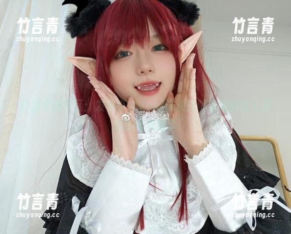 发条少女yoki 作品更新专区:发条少女yoki以豹纹睡衣演绎迷人夜晚的写真故事