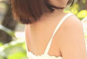 微密圈 – 周妍希的阳光女孩写真合集，散发温暖气息的照片分享！