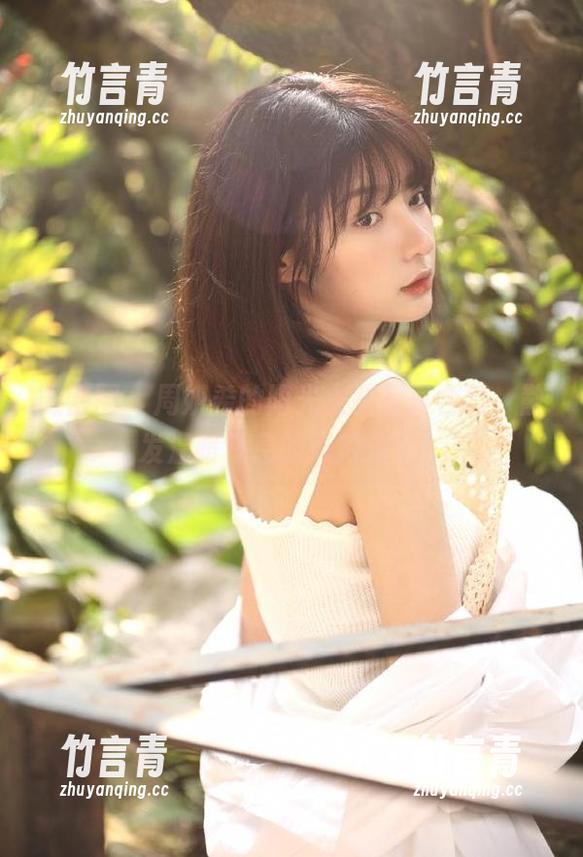 微密圈 - 周妍希的阳光女孩写真合集，散发温暖气息的照片分享！
