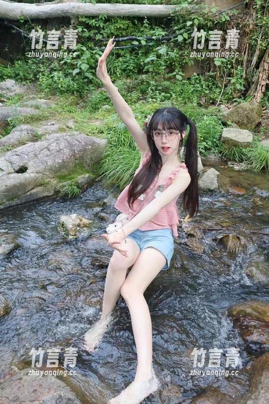 微密圈 - 营造气氛：解析周妍希内购无水印浴室原图作品的摄影技巧