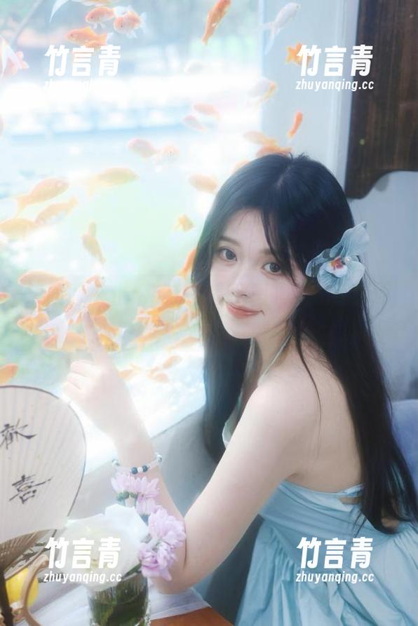 嗲囡囡 - 小樱花独家高清写真集：细腻展现美脚的无穷魅惑