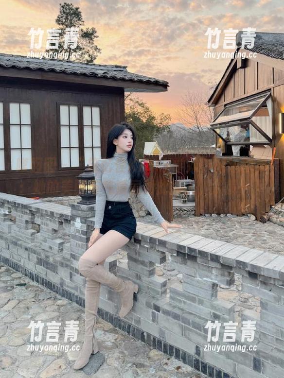 嗲囡囡 - “施忆佳KITTY学妹”精选图集：她的美丽与气质竟如此撩人，了解一下？