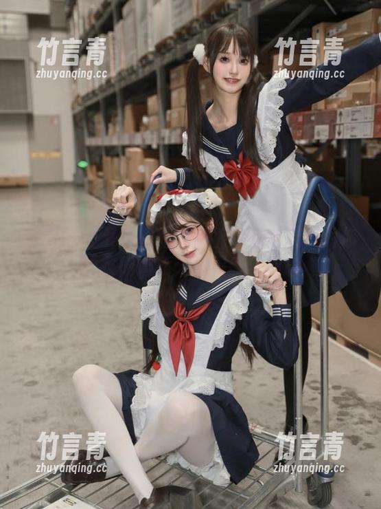嗲囡囡-曼苏拉娜 嗲囡囡 - 曼苏拉娜牛仔裤精选图库:为你的衣橱增添无限灵感与创意
