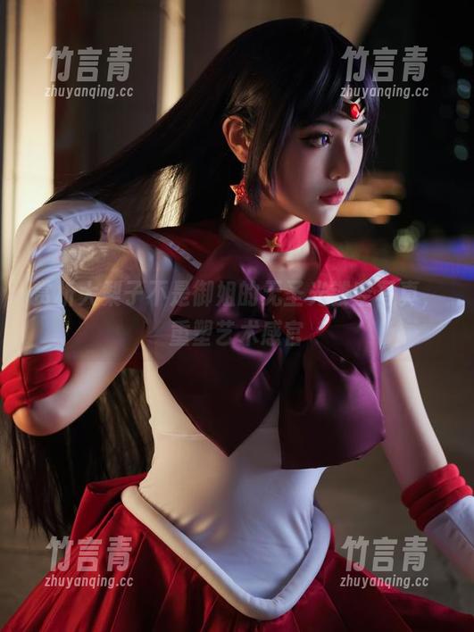 赏析大梨子不是御姐的无圣光镂空写真，重塑艺术感官