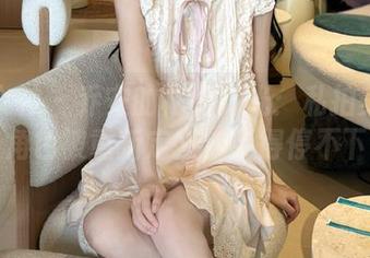 头条女神 – 乔安的秘密时光：私拍美图让秘书角色被重新定义，笑得停不下来！