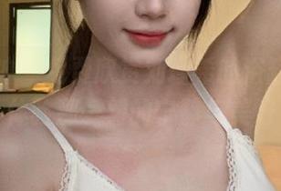 头条女神 – 免费欣赏刘瑾希的浴缸写真，体验那一刻的宁静与美好