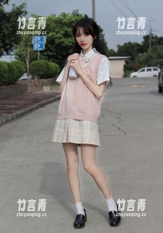 头条女神-李由美 头条女神 - 春季最IN职业装,李由美的最新图片更新让你职场风格焕然一新!