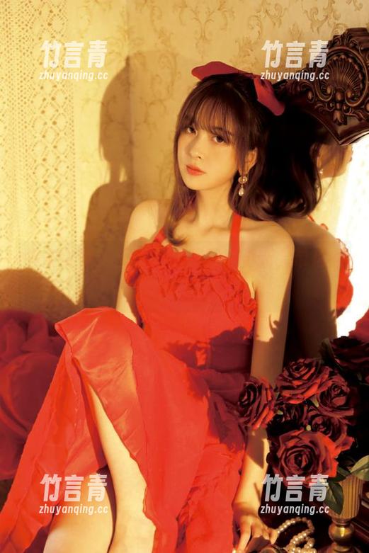 头条女神-莫小希 头条女神 - 莫小希套装写真更新,带你领略时尚新风格!