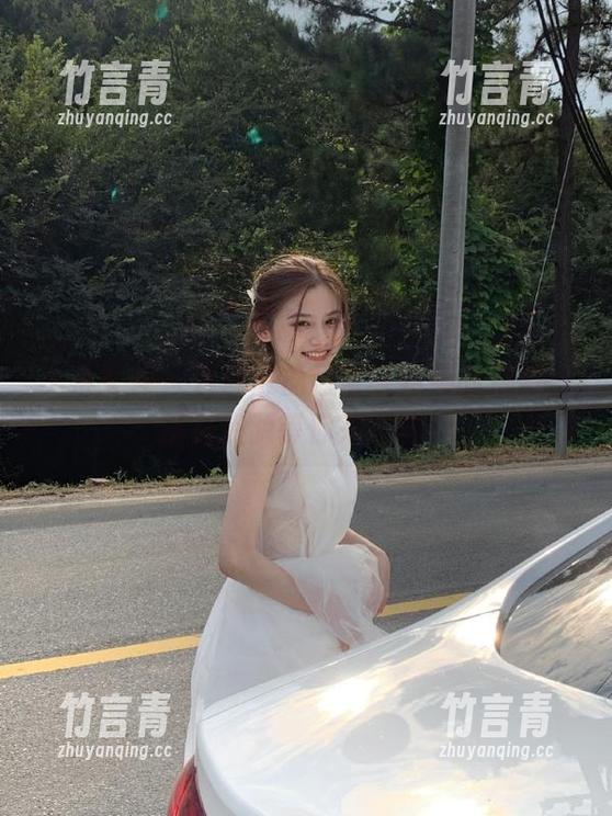 头条女神 - 发现蔡楠日常写真集的魅力，精美资源等你来下载！